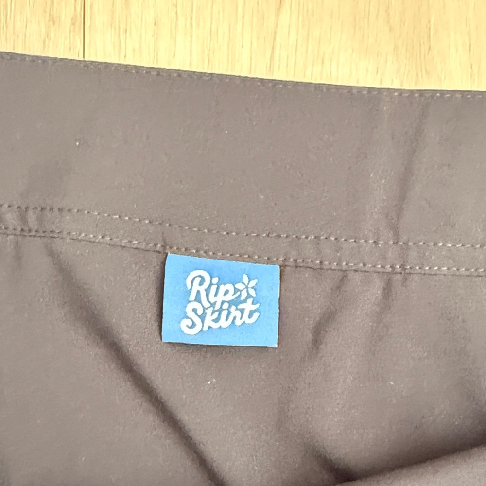 Ripskirt Hawaii Black High-Low Tulip Hem Skirt - Picture 3 of 7